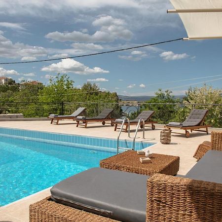 Nisovillas Volos Exteriér fotografie